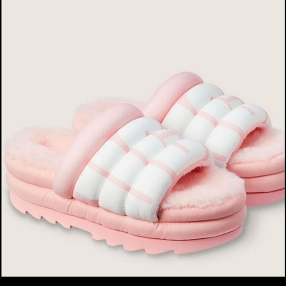 UGG Maxi Shearling Sandals - Picture 3 of 6